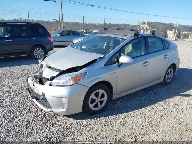 Toyota Prius Two 2015 JTDKN3DU2F0449228 Image 2