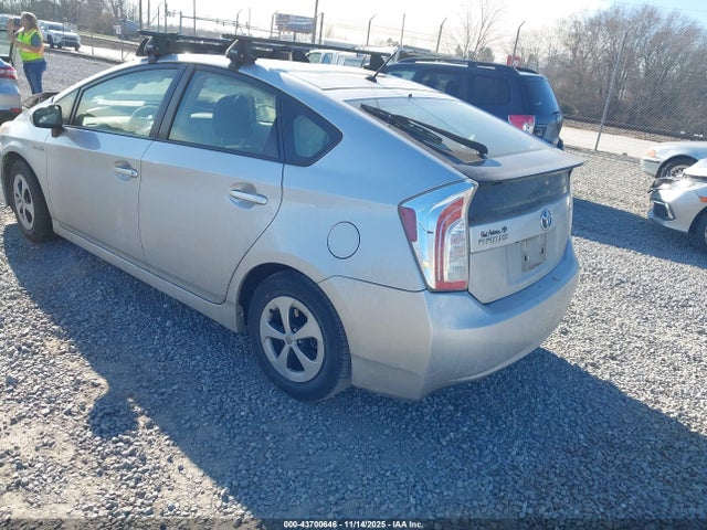 Toyota Prius Two 2015 JTDKN3DU2F0449228 Image 3