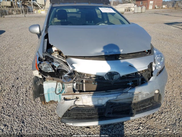 Toyota Prius Two 2015 JTDKN3DU2F0449228 Image 6