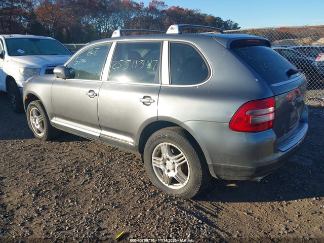 2004 PORSCHE CAYENNE WP1AB29P74LA75811 Photo 2