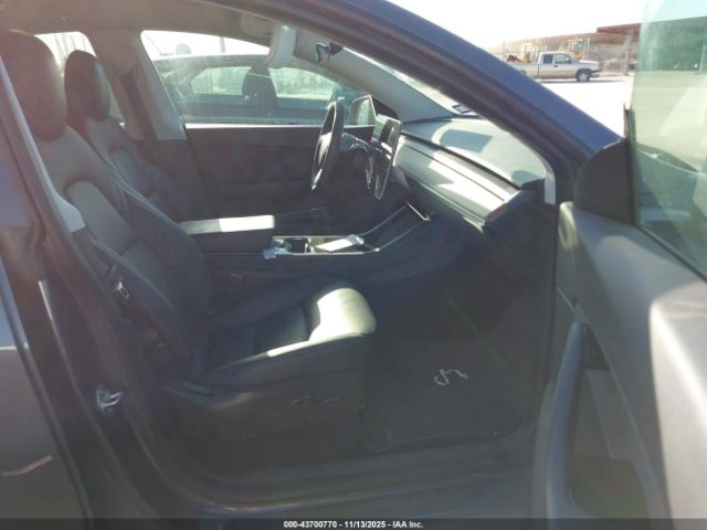 2021 TESLA MODEL Y 5YJYGDEE8MF104642 Photo 4