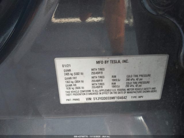 2021 TESLA MODEL Y 5YJYGDEE8MF104642 Photo 8