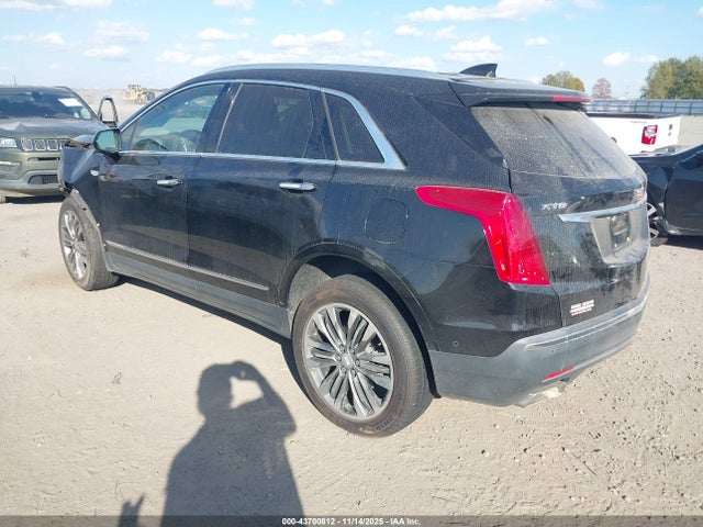 2017 CADILLAC XT5 1GYKNCRS6HZ117471 Photo 2