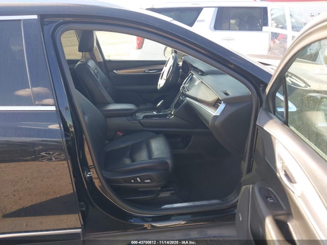 2017 CADILLAC XT5 1GYKNCRS6HZ117471 Photo 4