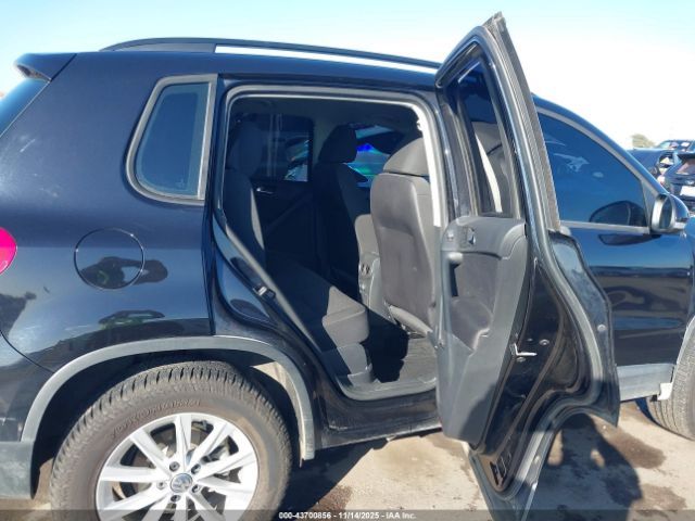 2017 VOLKSWAGEN TIGUAN WVGBV7AX8HK044578 Photo 7