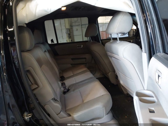 Honda PILOT SE 2015 5FNYF4H32FB027542 Image 8