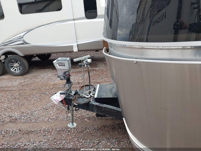 1STJ9YP2XJJ542820 Airstream Other