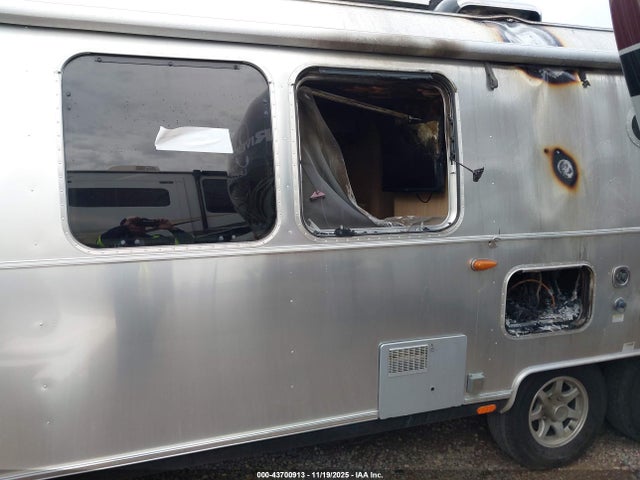 1STJ9YP2XJJ542820 Airstream Other