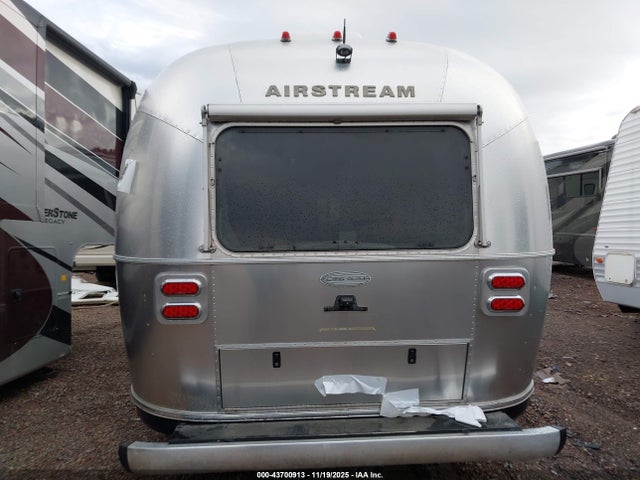 1STJ9YP2XJJ542820 Airstream Other