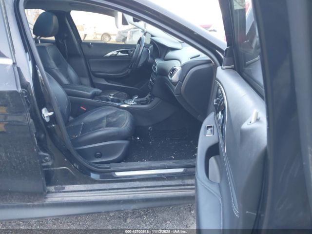 2018 INFINITI QX30 SJKCH5CRXJA048367 Photo 4