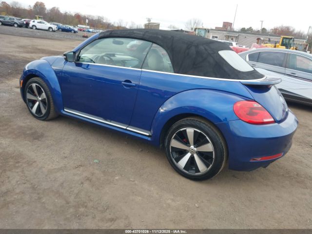 2013 VOLKSWAGEN BEETLE 3VW7S7AT8DM826556 Photo 2