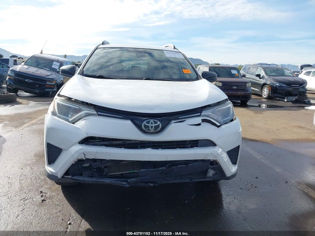 Toyota RAV4 LE 2017 JTMZFREV7HJ124853 Image 12