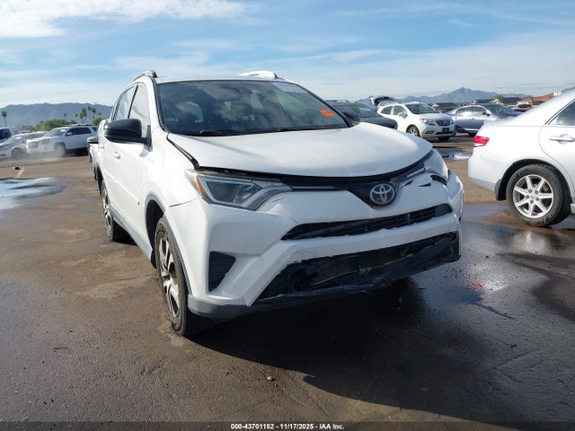 Toyota RAV4 LE 2017 JTMZFREV7HJ124853 Image 6