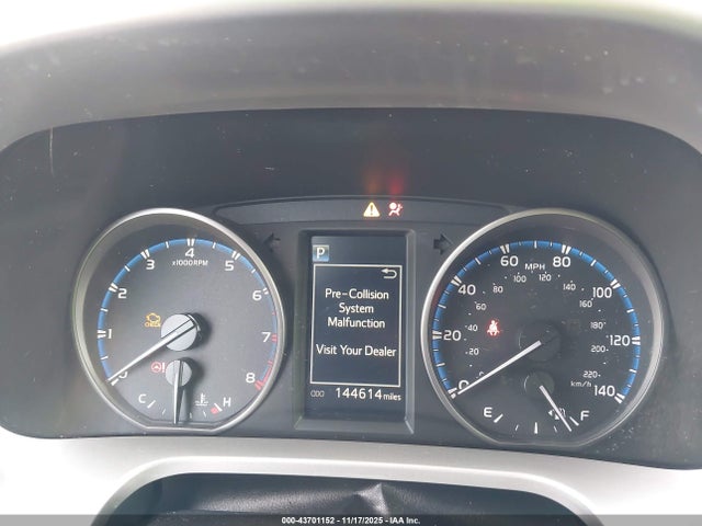 Toyota RAV4 LE 2017 JTMZFREV7HJ124853 Image 7