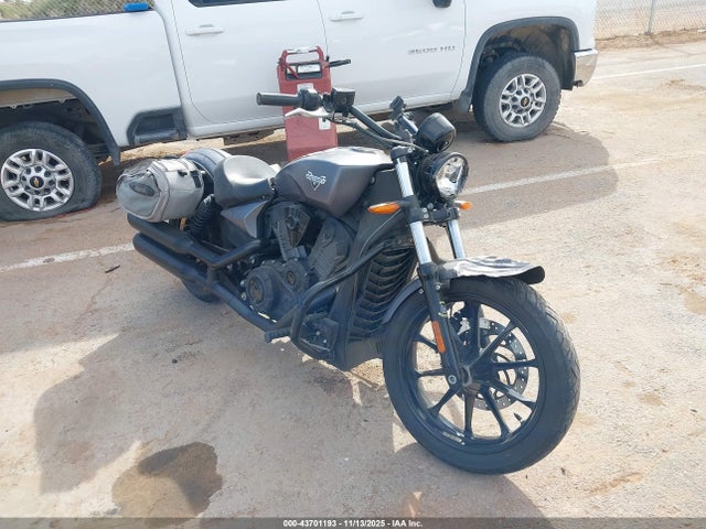 2017 VICTORY MOTORCYCLES OCTANE 5VPFTB002H3002146