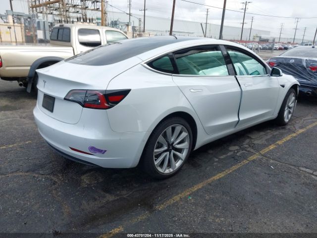 2018 TESLA MODEL 3 5YJ3E1EA5JF164918 Photo 3