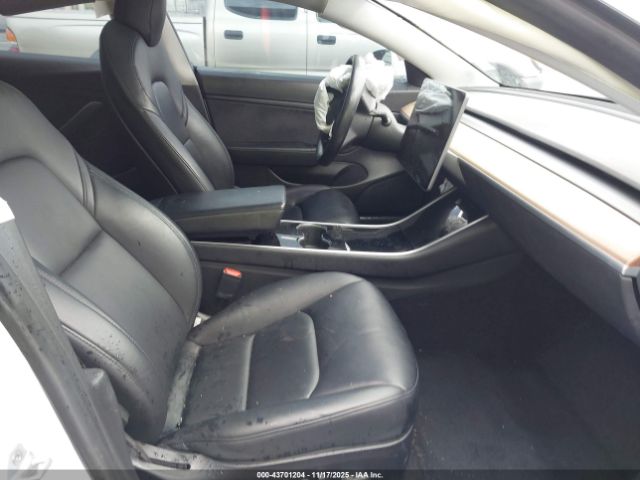 2018 TESLA MODEL 3 5YJ3E1EA5JF164918 Photo 4