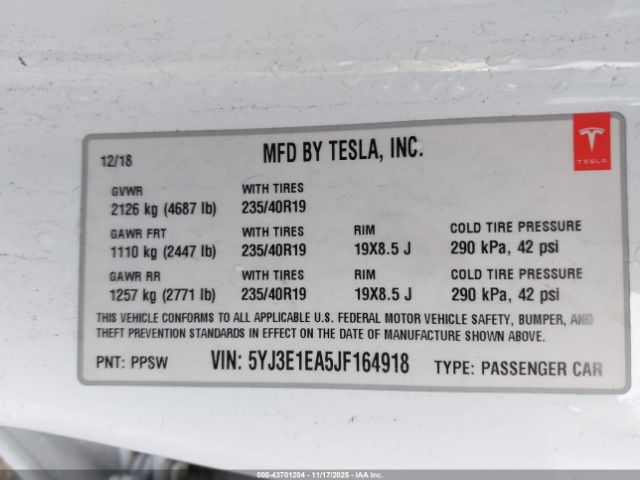 2018 TESLA MODEL 3 5YJ3E1EA5JF164918 Photo 8