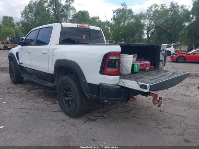 2022 RAM 1500 1C6SRFU93NN388854 Photo 2