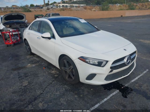 2022 MERCEDES-BENZ A 220 W1K3G4FB5NJ361465