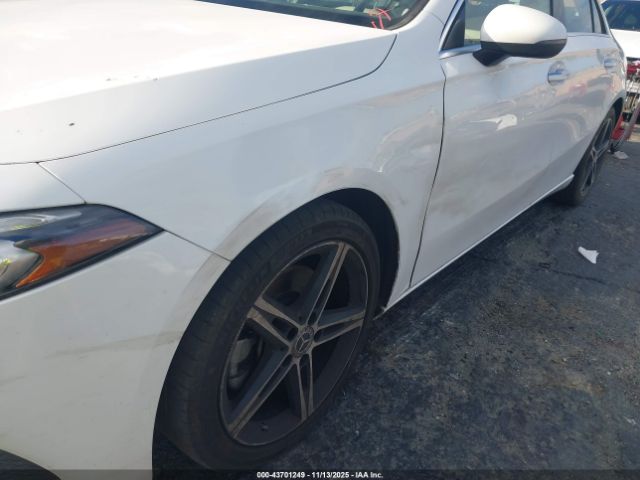 2022 MERCEDES-BENZ A 220 W1K3G4FB5NJ361465 Photo 5