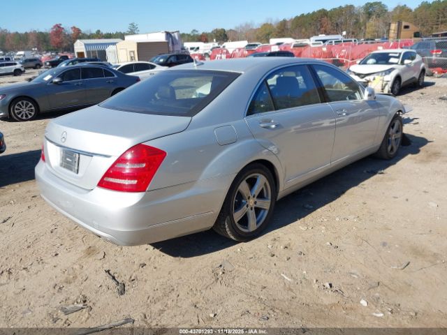 2011 MERCEDES-BENZ S 550 WDDNG7BB3BA370550 Photo 3
