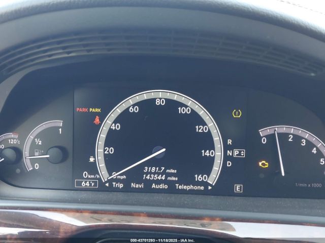 2011 MERCEDES-BENZ S 550 WDDNG7BB3BA370550 Photo 6