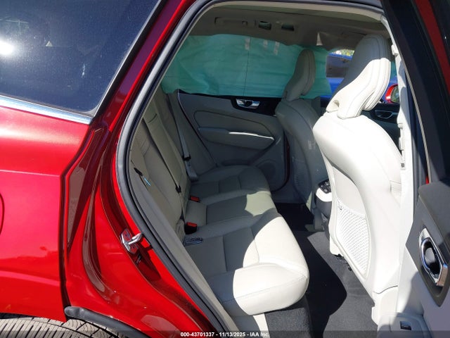 2021 VOLVO XC60 YV4102DL5M1682326 Photo 7