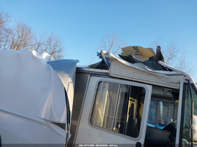 2016 Ford E-450 Stripped მანქანა იყიდება აუქციონზე, vin: 1FC3E4KL5GDC25028, აუქციონის ნომერი: 43701369