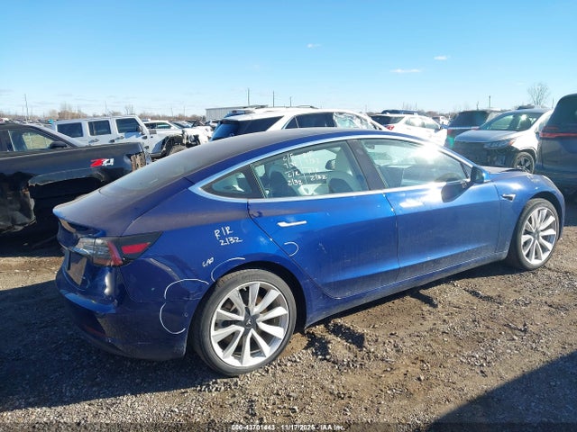2020 TESLA MODEL 3 5YJ3E1EB2LF547050 Photo 3