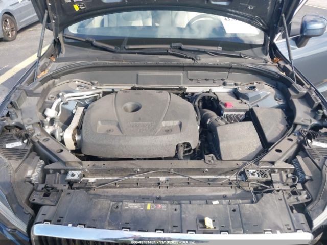 2021 VOLVO XC60 YV4102RK7M1874993 Photo 9