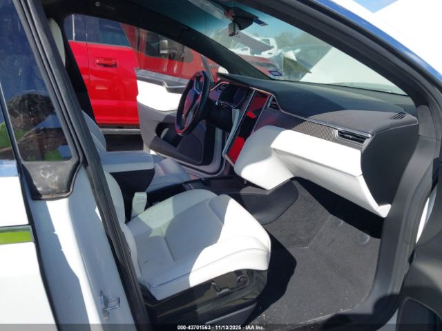 2016 TESLA MODEL X 5YJXCAE21GF002129 Photo 4