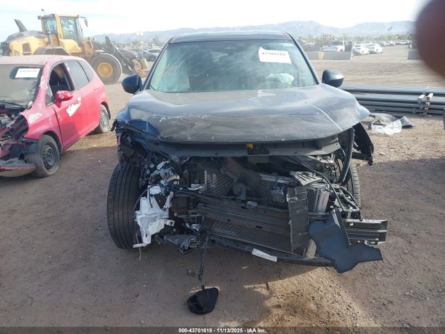 5N1BT3AB8PC945607 Nissan Rogue S Intelligent Awd