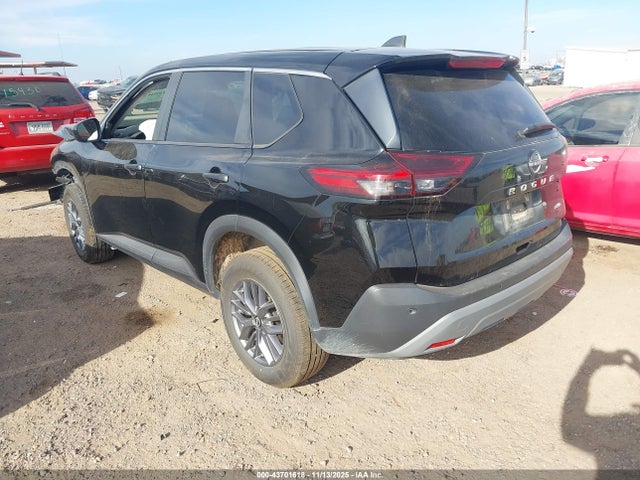 5N1BT3AB8PC945607 Nissan Rogue S Intelligent Awd