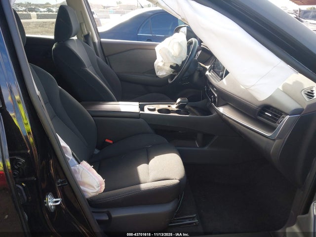 5N1BT3AB8PC945607 Nissan Rogue S Intelligent Awd
