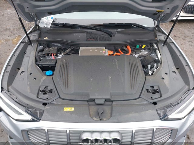 WA1LAAGE4KB023784 Audi E-tron Premium Plus