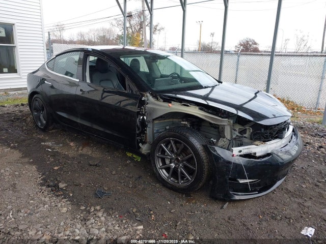 2018 TESLA MODEL 3 5YJ3E1EA6JF108888 Photo 0