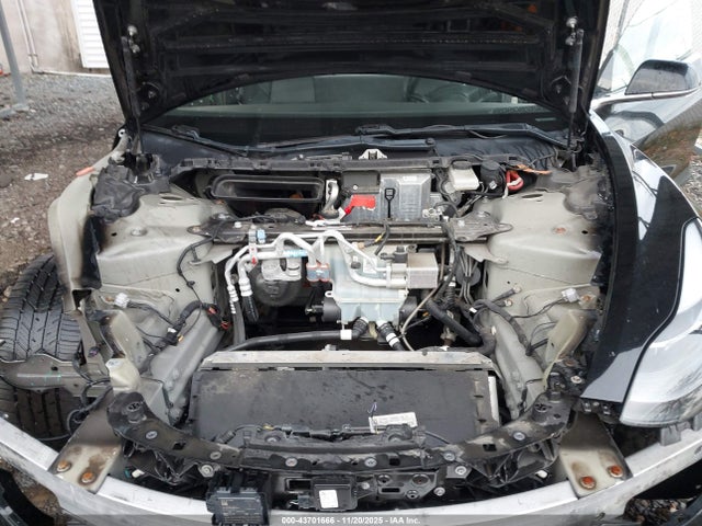 2018 TESLA MODEL 3 5YJ3E1EA6JF108888 Photo 9