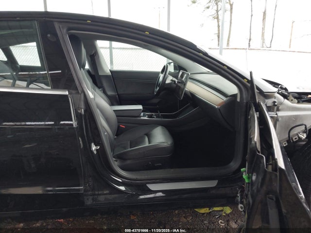 2018 TESLA MODEL 3 5YJ3E1EA6JF108888 Photo 4