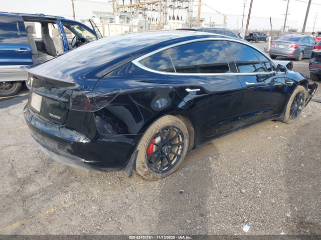 2019 TESLA MODEL 3 5YJ3E1EB9KF393208 Photo 3