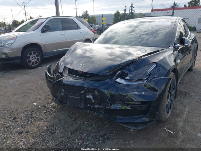 2019 TESLA MODEL 3 5YJ3E1EB9KF393208 Photo 5