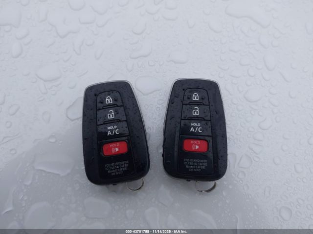 2017 TOYOTA PRIUS PRIME JTDKARFP5H3060834 Photo 10