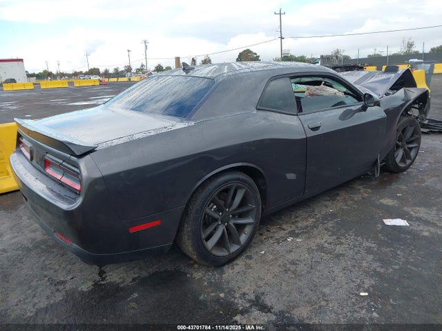 2C3CDZFJ7KH724017 Dodge Challenger R/t Scat Pack