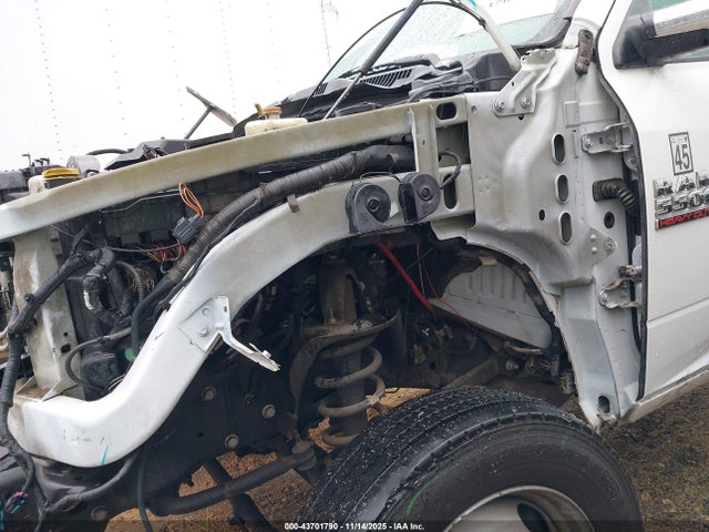 3C7WRMFL5JG400872 RAM 5500 Chassis Tradesman/slt/laramie