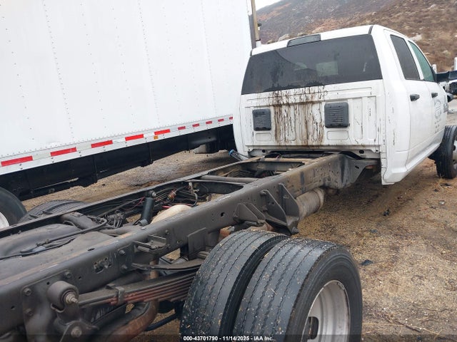 3C7WRMFL5JG400872 RAM 5500 Chassis Tradesman/slt/laramie