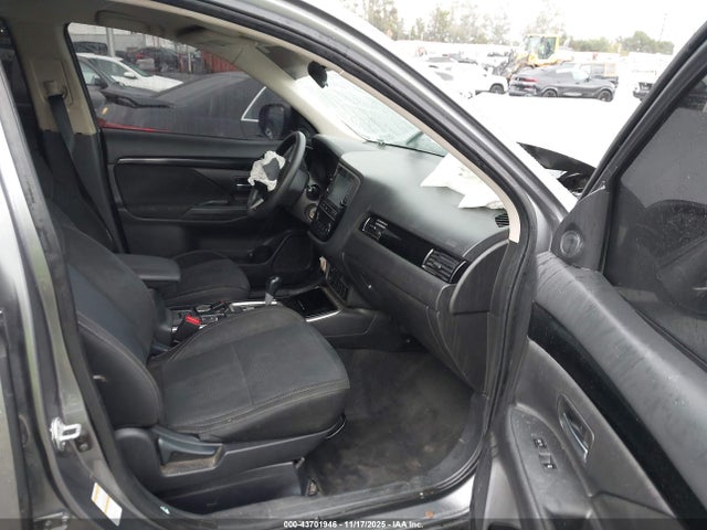 2019 MITSUBISHI OUTLANDER JA4AD2A33KZ007966 Photo 4