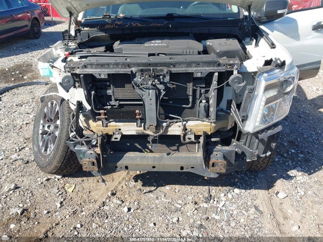 1N6AA1C54HN571114 Nissan Titan Pro-4x