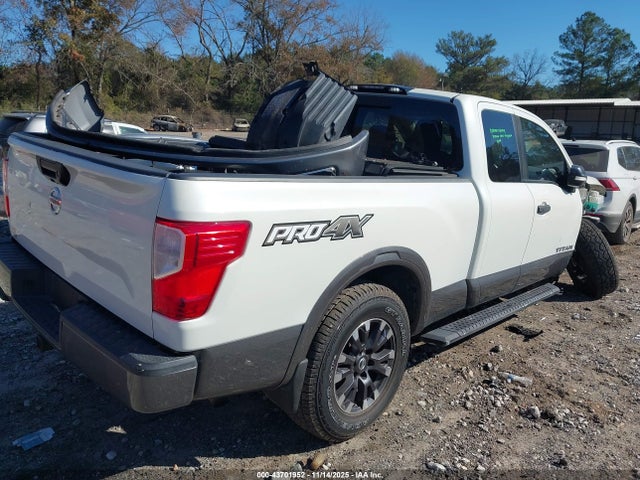 1N6AA1C54HN571114 Nissan Titan Pro-4x