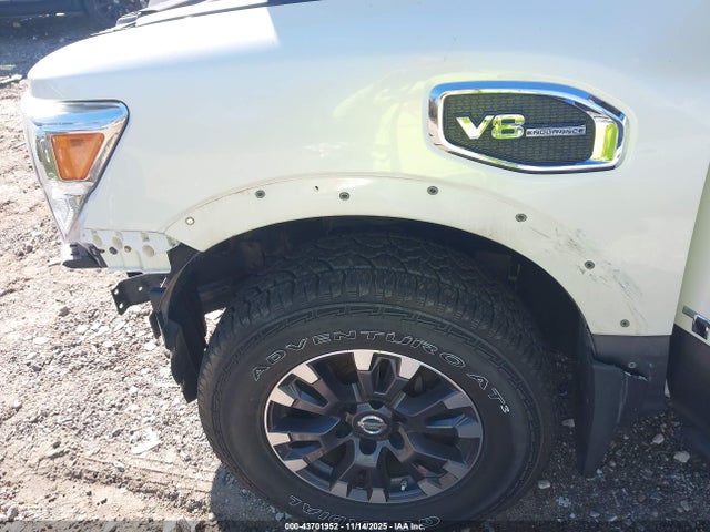 1N6AA1C54HN571114 Nissan Titan Pro-4x