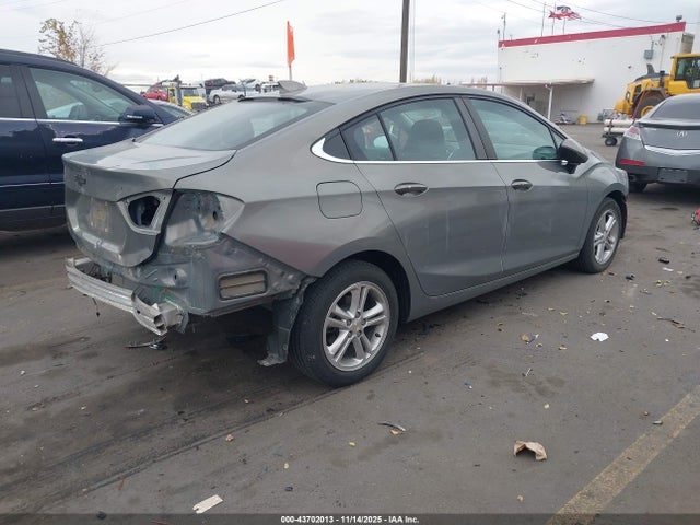 1G1BE5SMXH7149504 Chevrolet Cruze Lt Auto